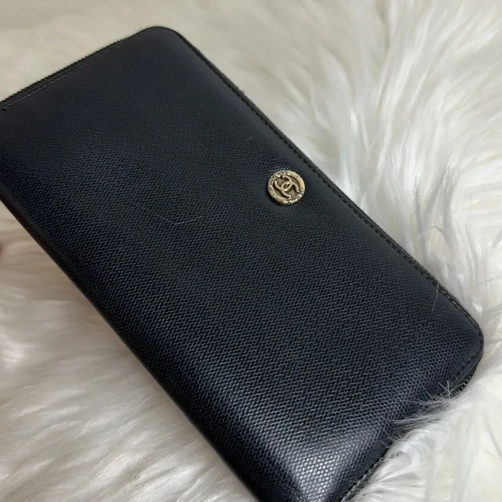 💯Authentic Chanel Leather Zipped Around Long Wallet 🍀